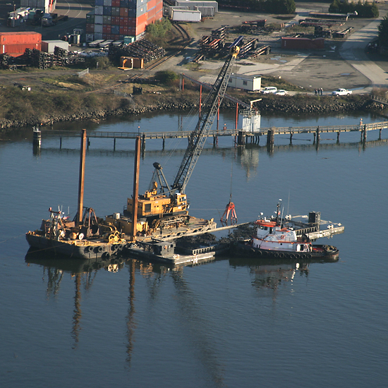 Photo of a barge near the Duwamish Diagonal